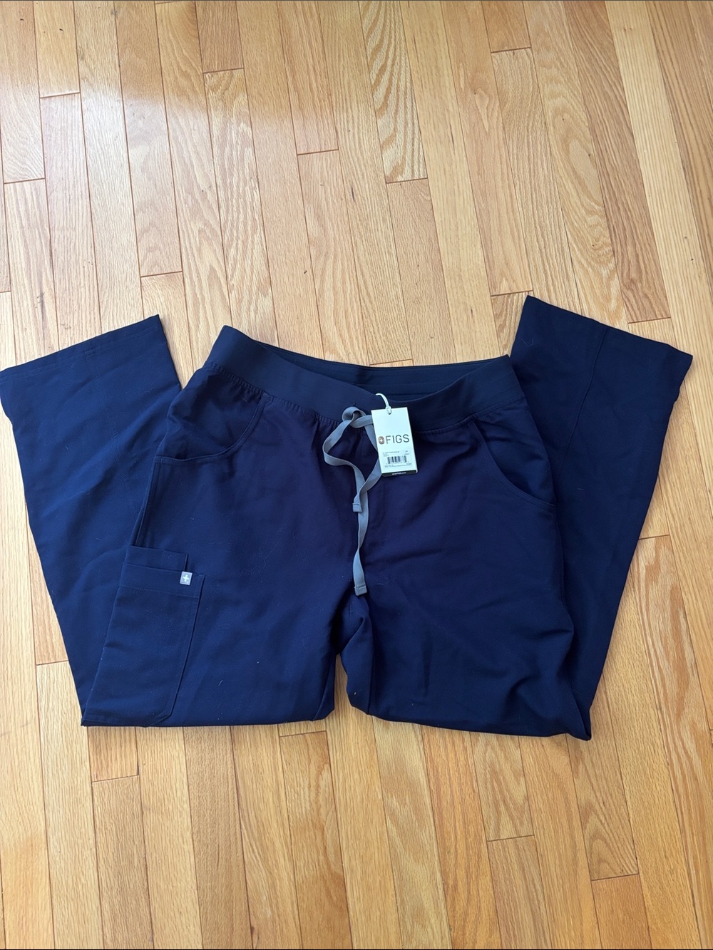 NWT PETITE Figs Kade Scrub Pants
